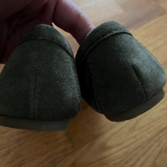 BCBG Generation Green Suede Buckle Loafer/Flat, size 8B - Picture 5 of 6